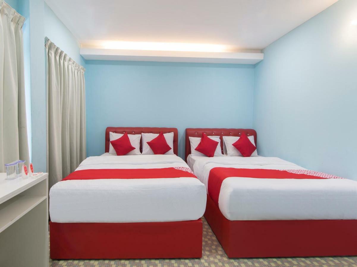 Oyo 1136 Pd Star Hotel Port Dickson Ngoại thất bức ảnh