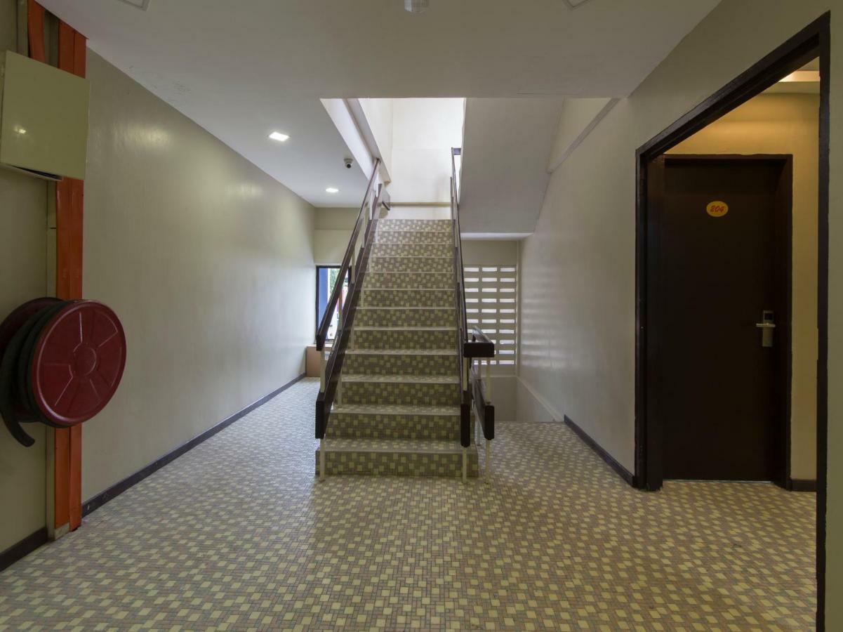 Oyo 1136 Pd Star Hotel Port Dickson Ngoại thất bức ảnh