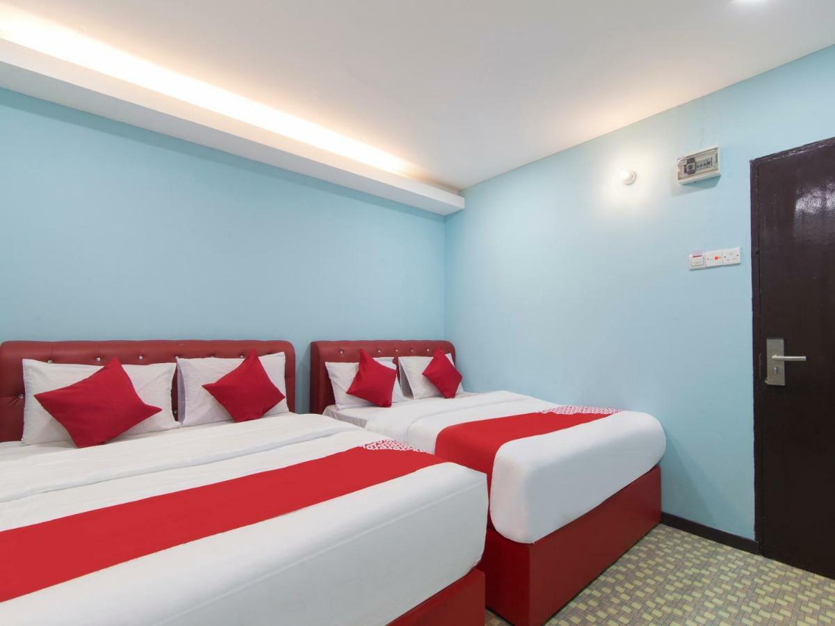 Oyo 1136 Pd Star Hotel Port Dickson Ngoại thất bức ảnh