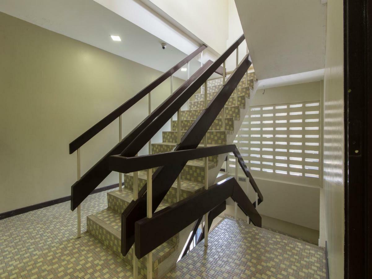 Oyo 1136 Pd Star Hotel Port Dickson Ngoại thất bức ảnh