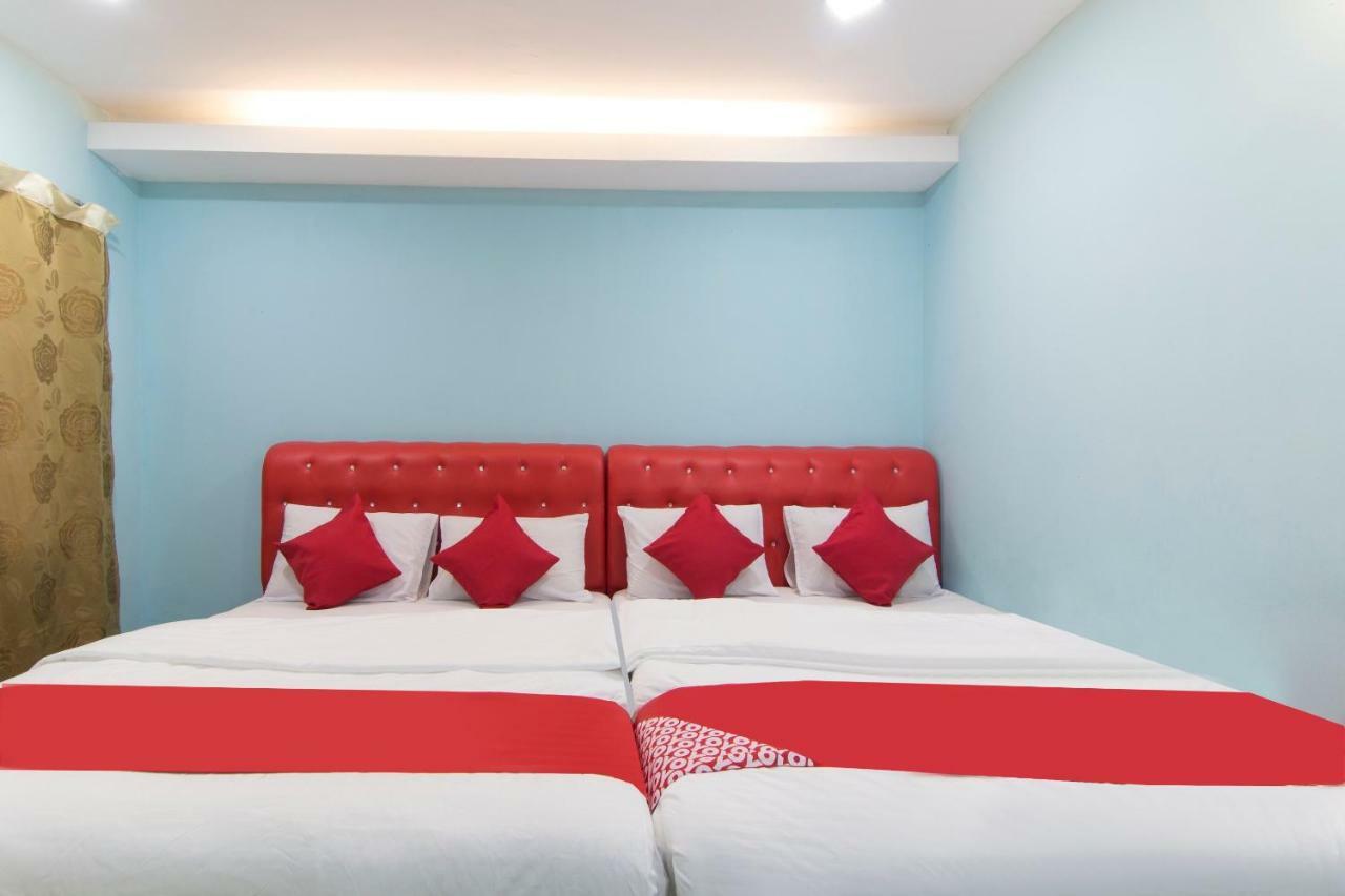 Oyo 1136 Pd Star Hotel Port Dickson Ngoại thất bức ảnh