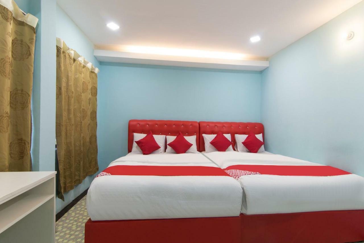 Oyo 1136 Pd Star Hotel Port Dickson Ngoại thất bức ảnh