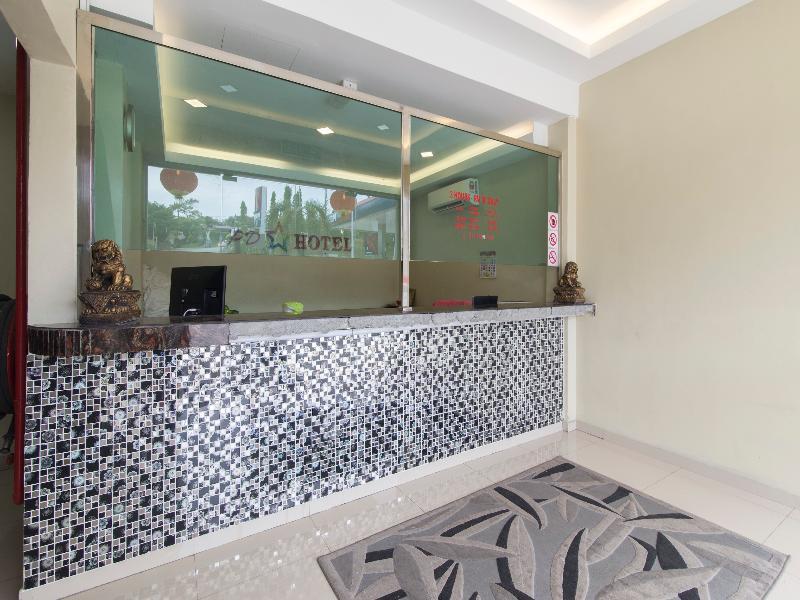 Oyo 1136 Pd Star Hotel Port Dickson Ngoại thất bức ảnh